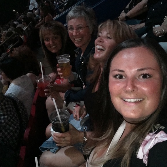 Meet your Posher, Myriam - Picture 4 of 8